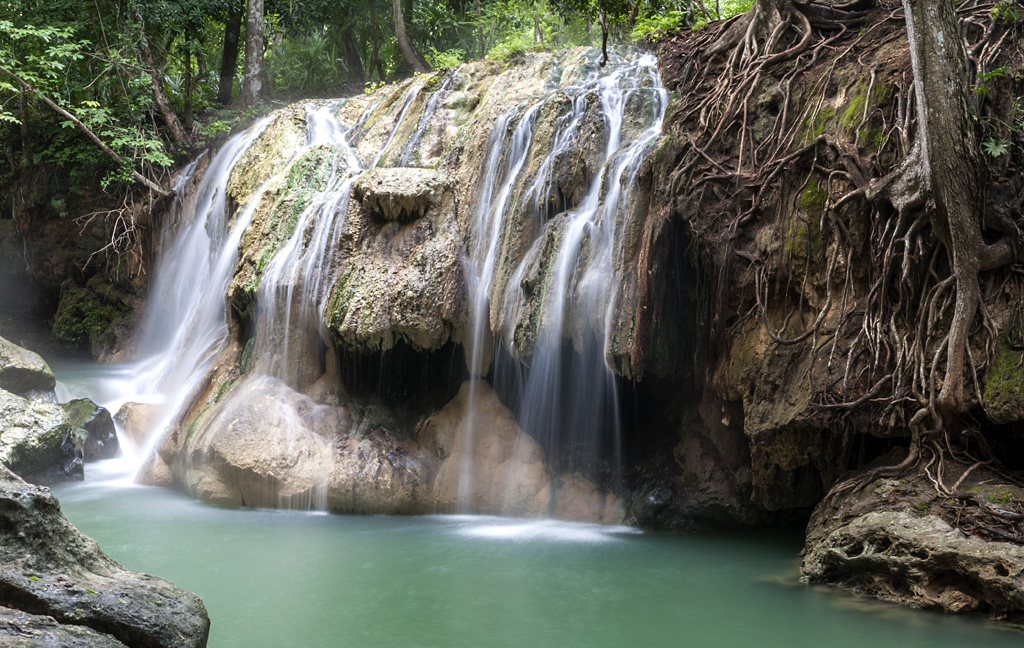 hotspring waterfall rio dulce